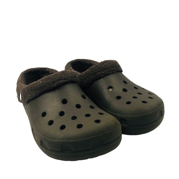 Crocs boys slip on covered Clogs size 4/6 - Picture 2 of 12